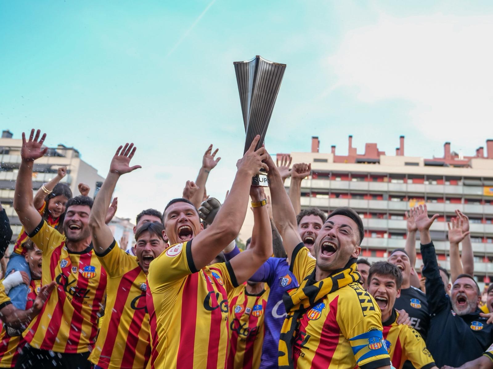 Campions i rumb a Primera RFEF! (2-1)