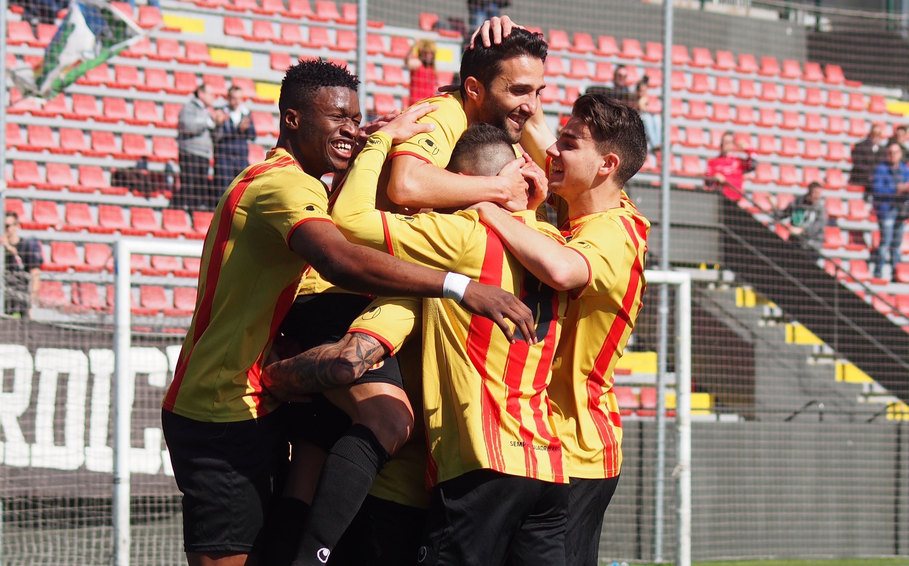 El Sant Andreu tomba el mur (2-0)