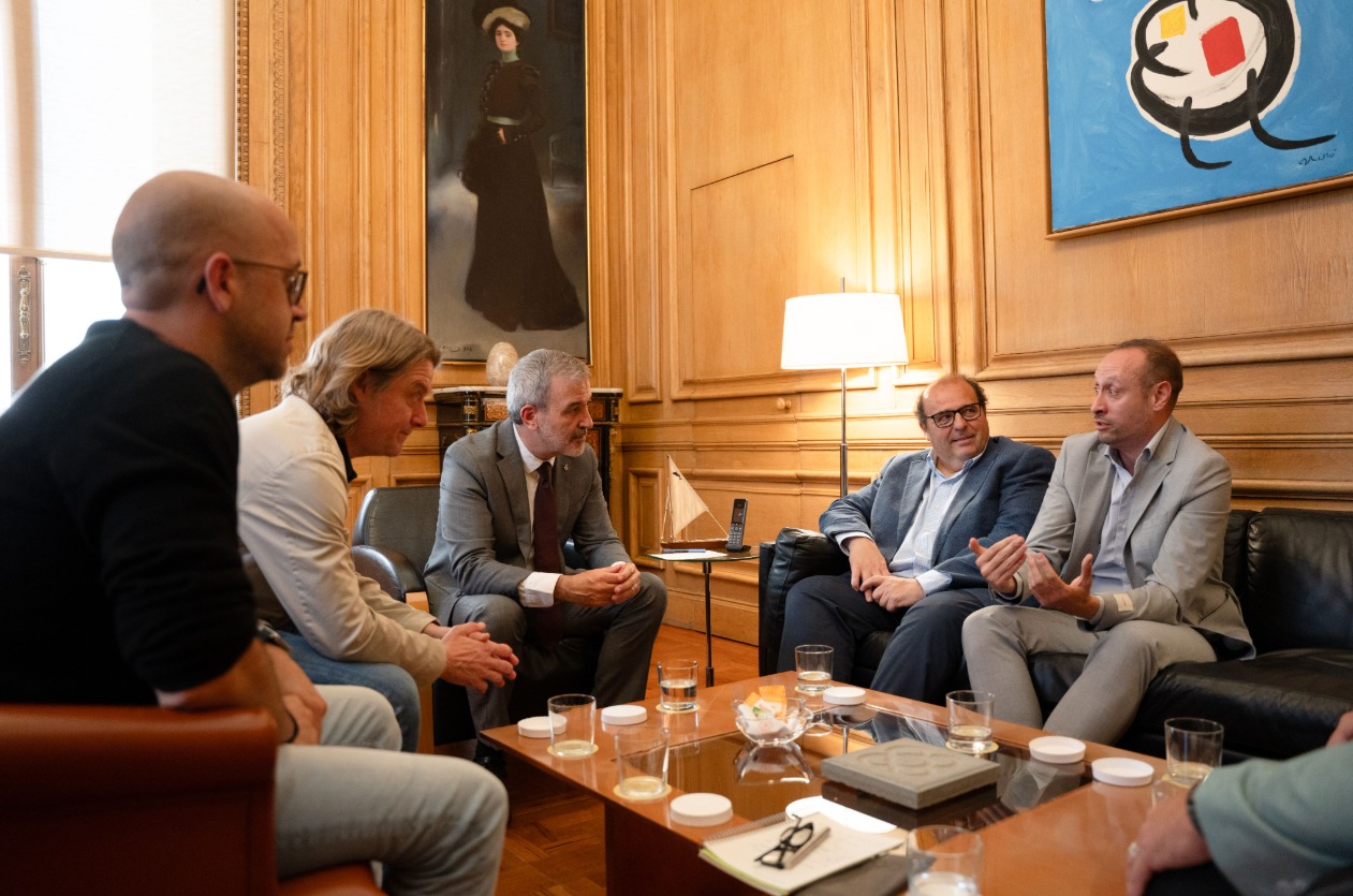 Comunicat oficial: l’Ajuntament de Barcelona posarà gespa natural al Narcís Sala